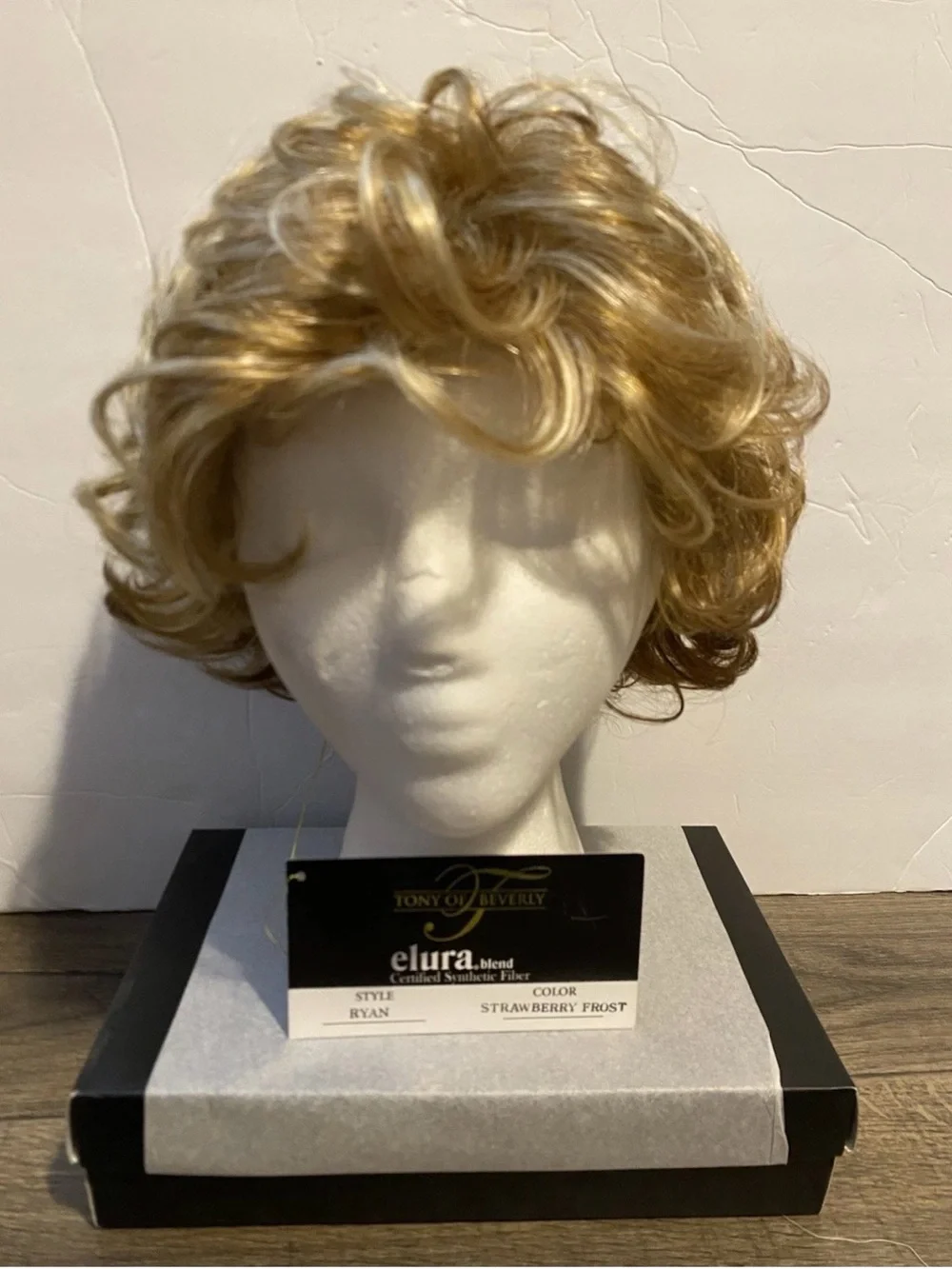 Tony Of Beverly Elura Blend Wig RYAN in Strawberry Frost New in Box.